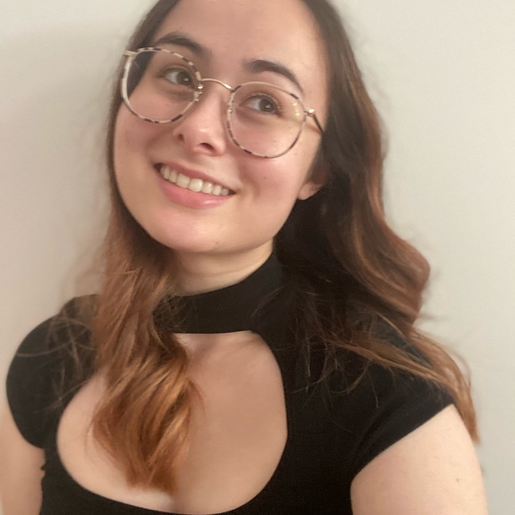 Meet your Posher, Marika - Picture 1 of 1